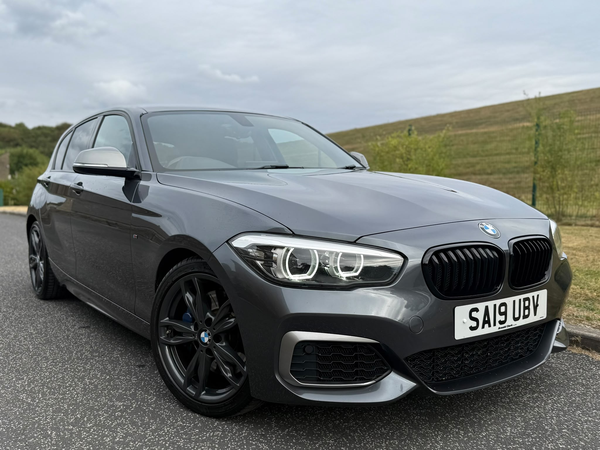 BMW M140i photo 7