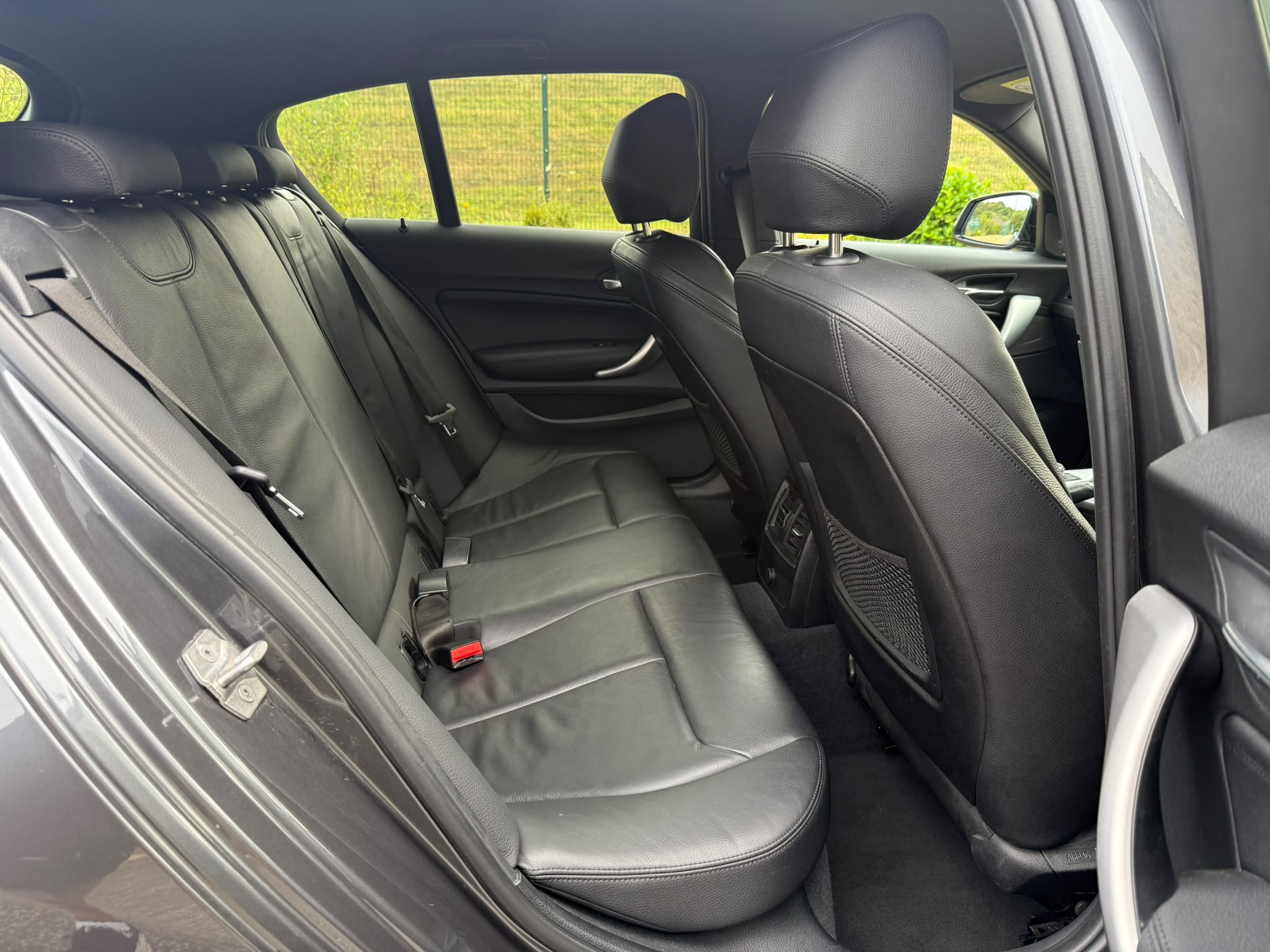 BMW M140i photo 22