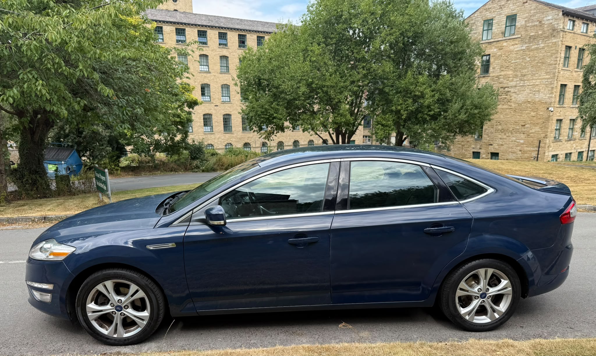 Ford Mondeo exterior