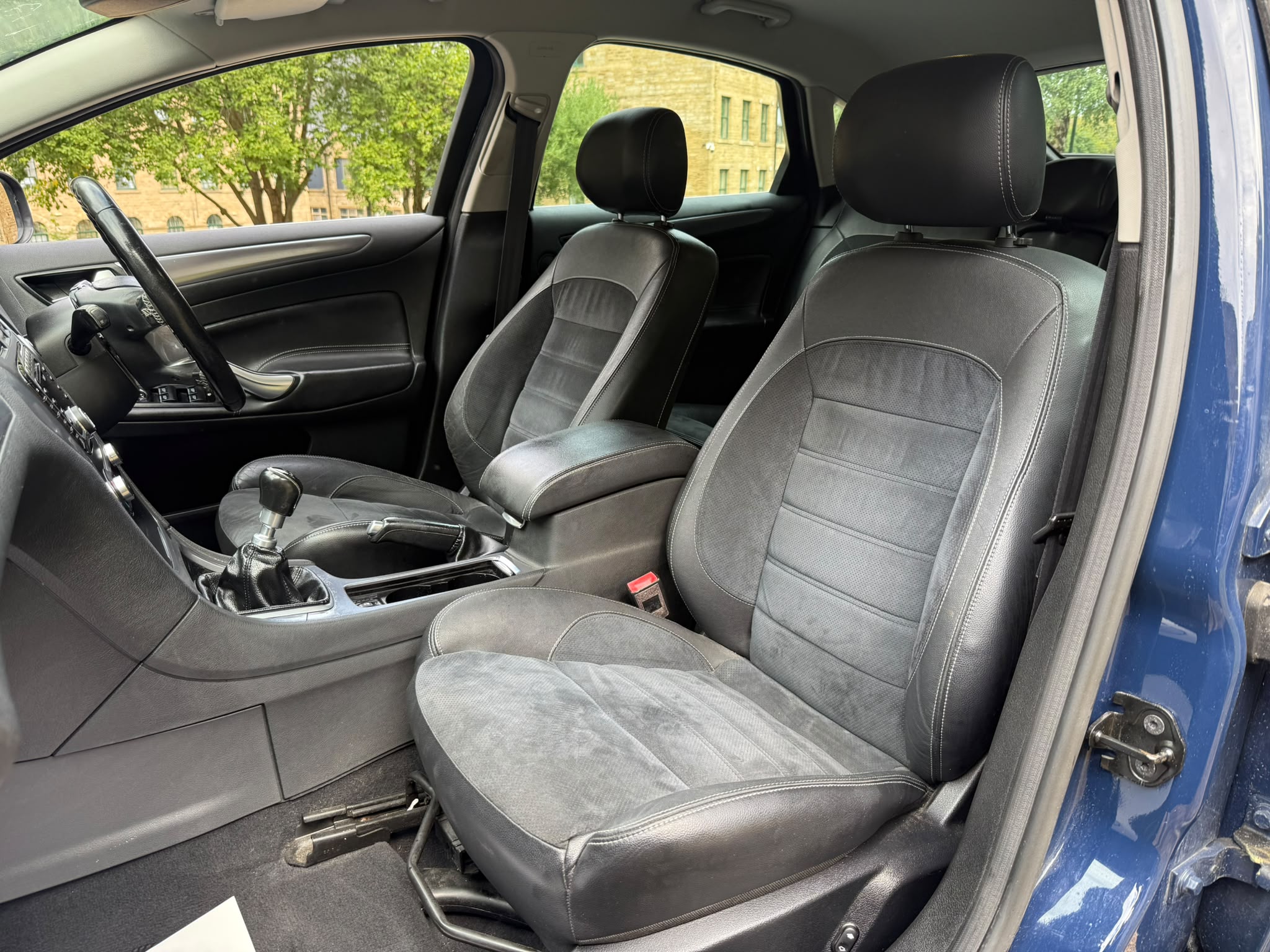 Ford Mondeo interior