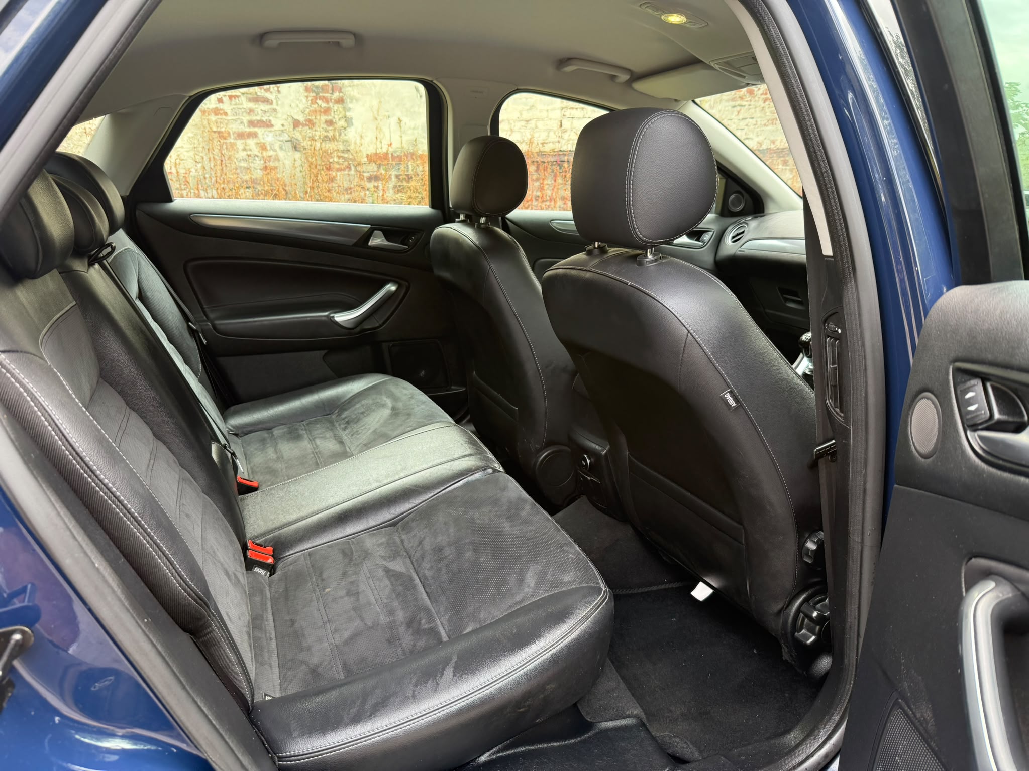 Ford Mondeo interior